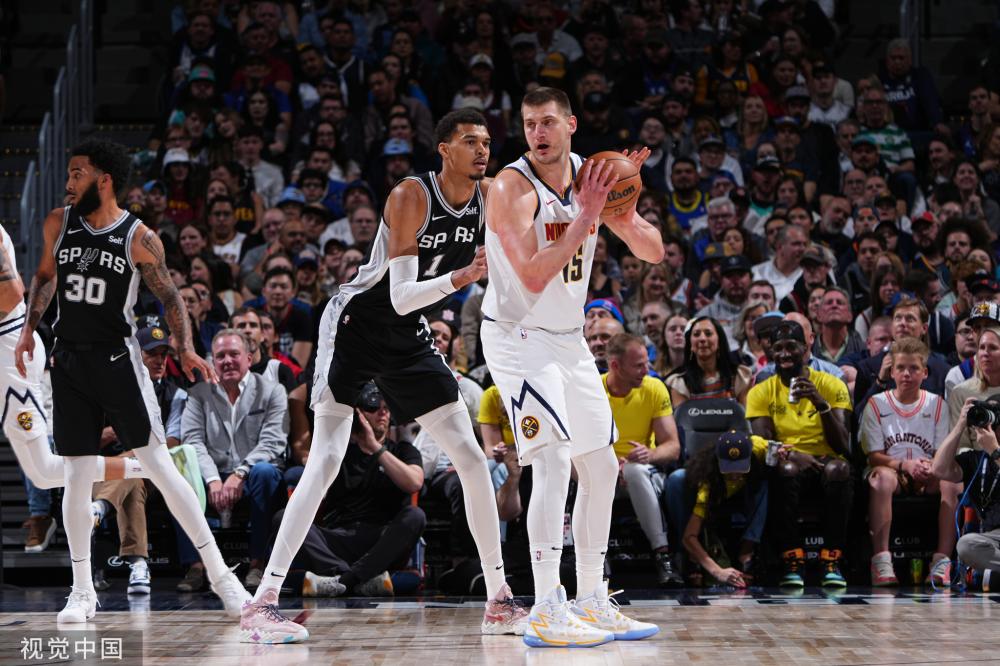 将伴随他走 将伴随他走