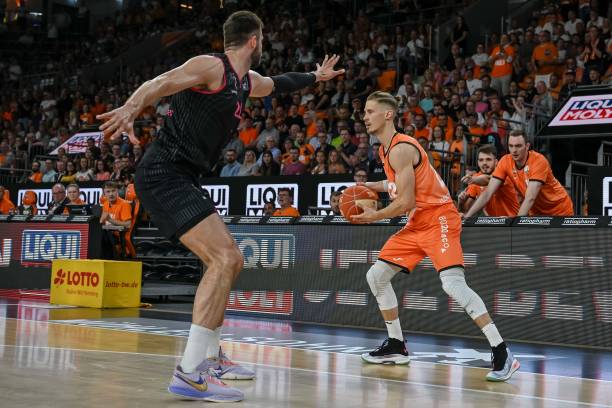 不仅是一场 不仅是一场